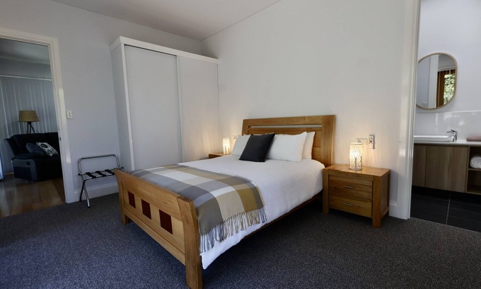 Henty Apartment | 2 Bedroom Lodge - Henty Lodge
