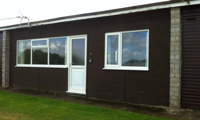 Bucks Cross Cabin | 2 bedroom lodge set in a family friendly holiday park