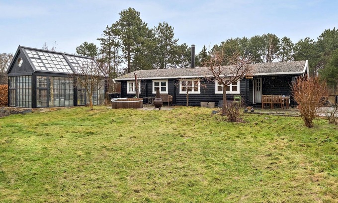Holloselund House | 2 bedroom lovely home in Tisvildeleje