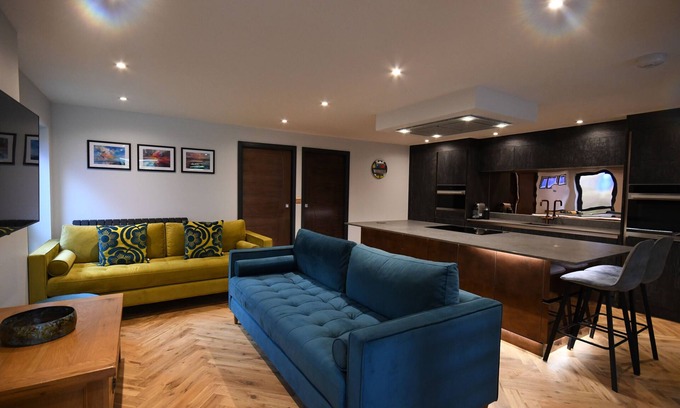 Attleborough Apartment | 2 bedroom luxury apartment in Norfolk, Attleborough - disabled accessible
