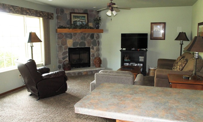 Eagle River Condo | 2 bedroom Lynx Lake condo in Eagle River WI
