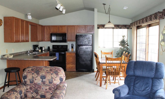 Eagle River Condo | 2 bedroom Lynx Lake condo in Eagle River WI