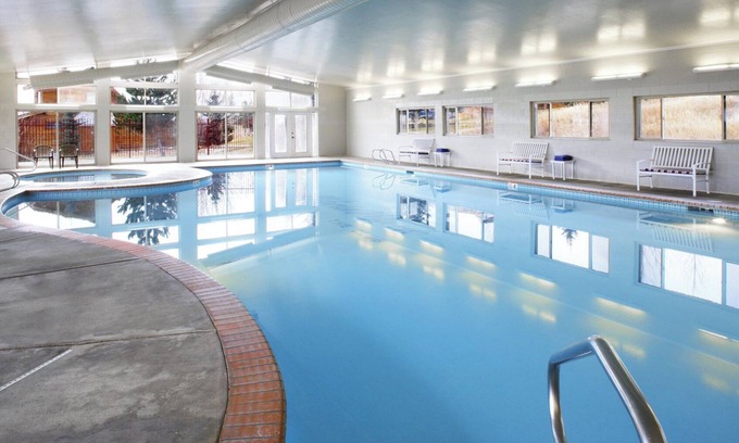 Harbor Village Apartment | 2 Bedroom - Mobility w/Roll-in Shower in peaceful Garden City