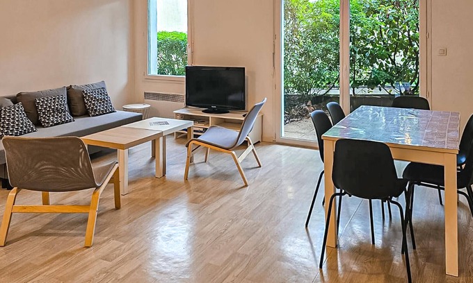 Le Pellerin Apartment | 2 bedroom nice apartment in Le Pellerin