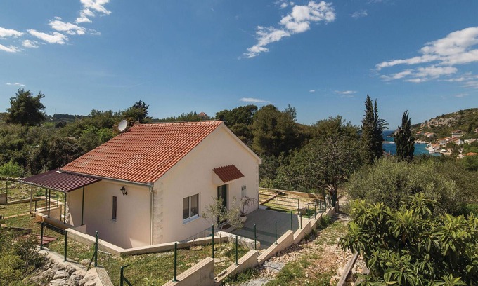 Veliki Drvenik House | 2 bedroom nice home in Drvenik Veliki