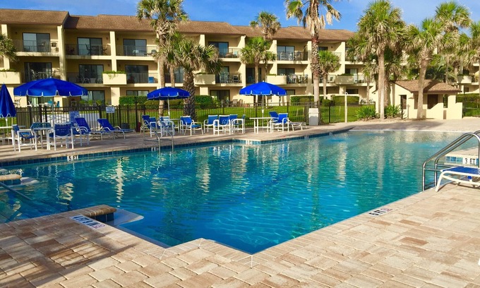 St. Augustine Beach Condo | 2 Bedroom Ocean View Condo, walk to restaurants/bars, 2 pools on premises