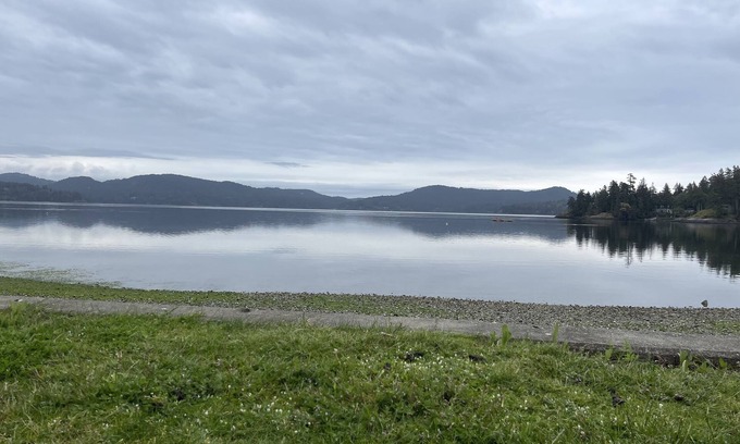 Sooke House | 2 bedroom Oceanfront - Billing spit