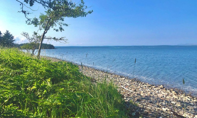 Richmond County House | 2-Bedroom Oceanfront in D'Escousse, Isle Madame