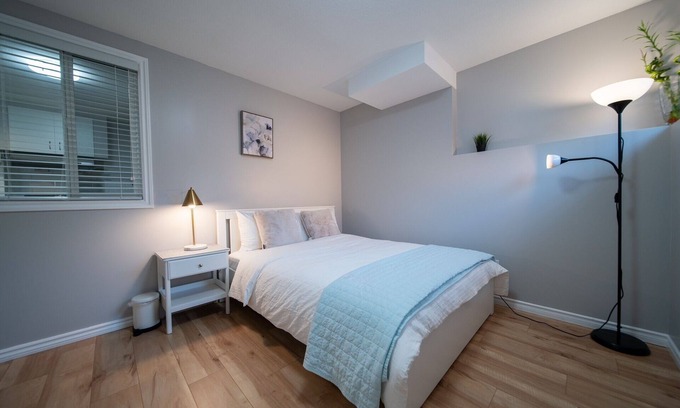 Guildford Bed & Breakfast | 2 bedroom & parking Great Vancouver
