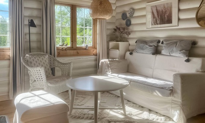 Sola House | 2 bedroom pet friendly home in Ræge