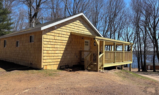 Au Train Cabin | 2 bedroom pet friendly cabin on beautiful lakefront property