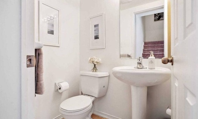 West Hill Condo | 2-bedroom plus Den condo in enjoyable Toronto with WiFi, AC