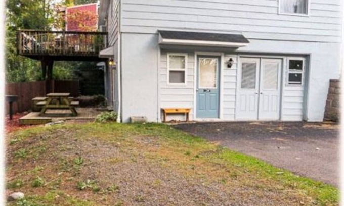 Cooperstown - Otsego Lake Apartment | 2 Bedroom Railroad layout