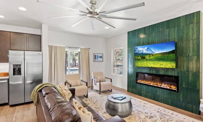 Flagstaff House | 2-bedroom retreat in Flagstaff with WiFi, AC