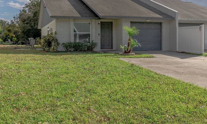 Lakeland House | 2 bedroom southside townhouse