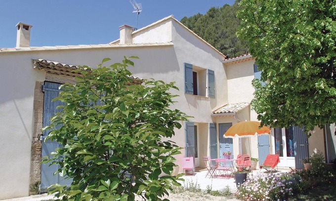 Merindol House | 2 bedroom stunning home in Merindol