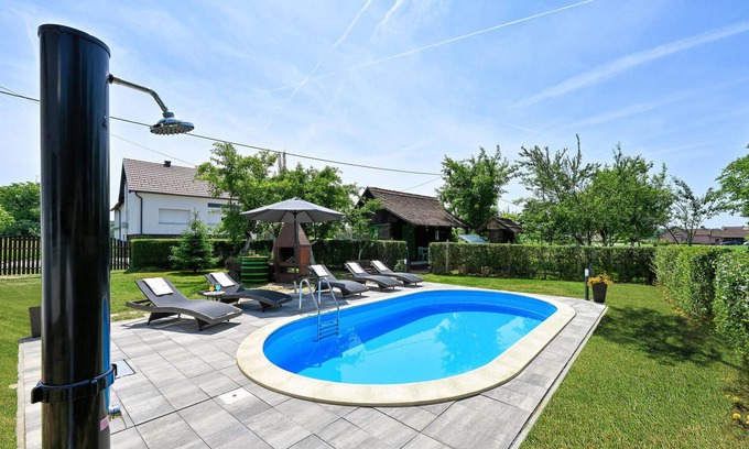 Bjelovar House | 2 bedroom stunning home in Gudovac