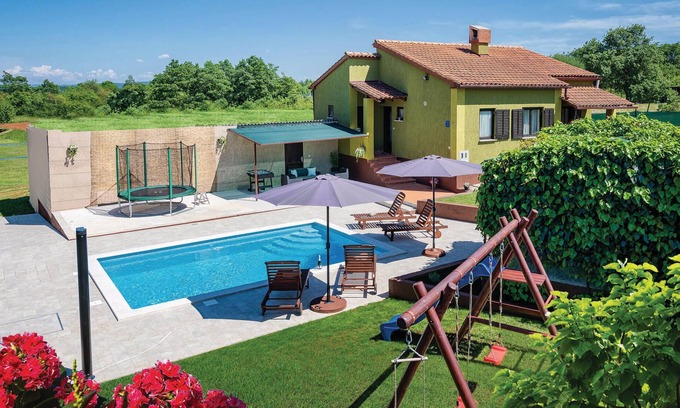 Sajini House | 2 bedroom stunning home in Skitaca