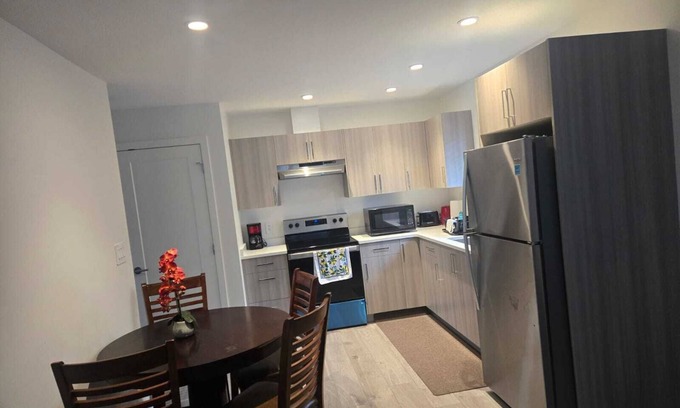 Saanichton Apartment | 2-Bedroom Suite – Ideal for Your Next Adventure