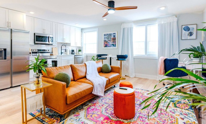 Olney-Oak Lane House | 2-bedroom townhome in charming Philadelphia with WiFi, AC