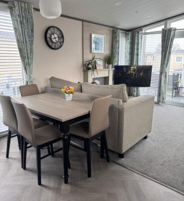 Chichester Villa | 2 Bedroom Villa - Lakeside Holiday Park