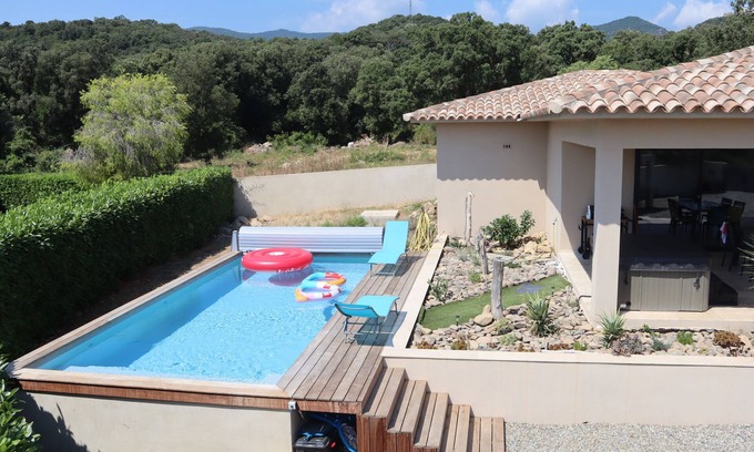 Ventiseri House | 2-bedroom villa with pool and spa