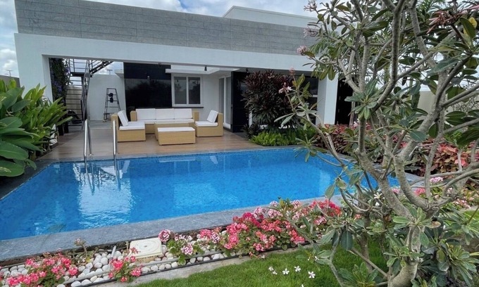 Hosur Villa | 2-bedroom villa with private pool and garden