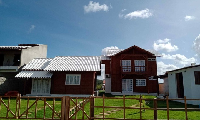 Subauma House | 2-bedroom wooden house in Recanto Arvoredo in Subaúma, Linha Verde - Bahia