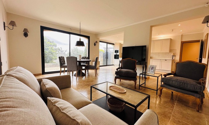 Vaugines Apartment | 2 Bedrooms, 2 Bathrooms with terrace - near Lourmarin - Apartment 7