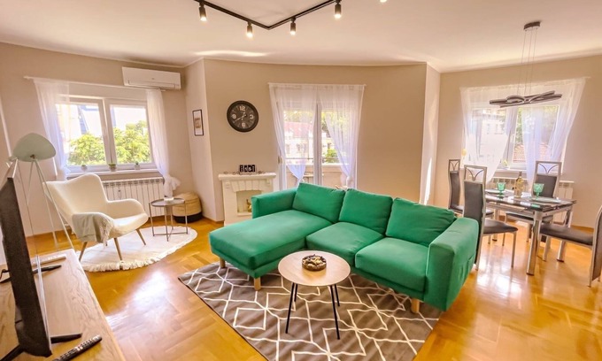 Zvezdara Apartment | 2 bedrooms, City center!