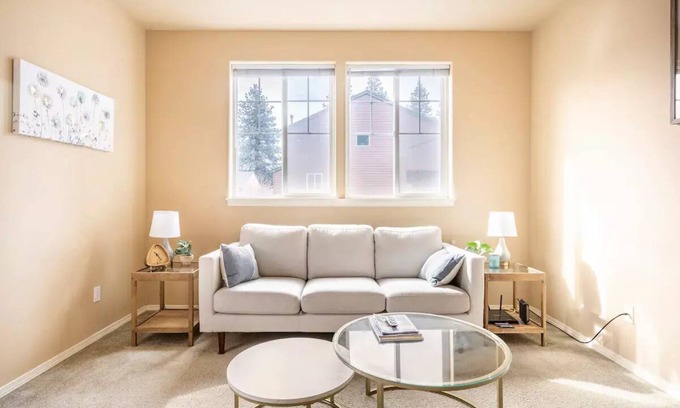 Southern Crossing House | 2 Bedrooms Home Retreat Old Mill Bend Near Downtown
