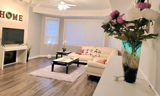 Lower Sumas Mountain House | 2 bedrooms in beautiful ground floor house.