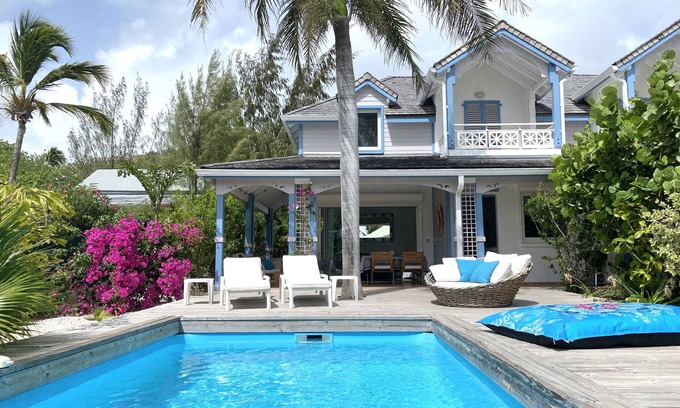 Orient Bay Villa | 2 bedrooms, private pool and sea view