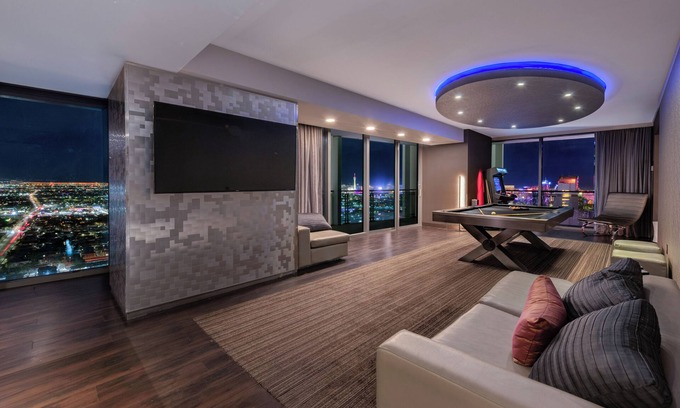 Las Vegas Condo | 2 Bedrooms- Stunning Strip View- Pool Table- Retro Arcade-3 King Beds-38th Floor