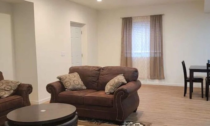 Aurora House | 2 bedroomsand 2 bathrooms beautiful walkout basement.