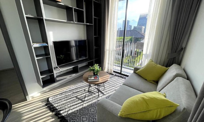 Ploenchit Apartment | 2 beds 2 Baths, Ruamrudee 2, Minimum 1 month Stay only