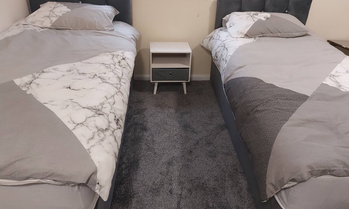 Parkgate Apartment | 2-Beds Studio Located in Parkgate Rotherham