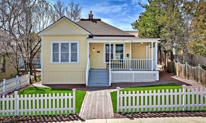 Nob Hill House | 2 blocks to the Courthouse Square !
