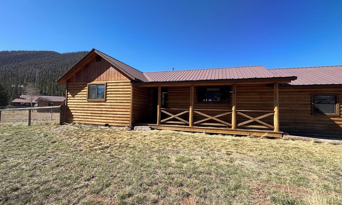Creede House | 2-br/2-ba house, 1 acre w/large yard, hot tub, firepit, just outside Creede, CO.