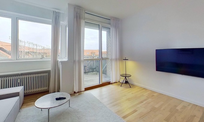 Frederiksberg Apartment | 2-BR apartment w/a balcony in Frederiksberg - 210
