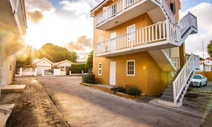 Colon Apartment | 2 br Apartment w attic - O