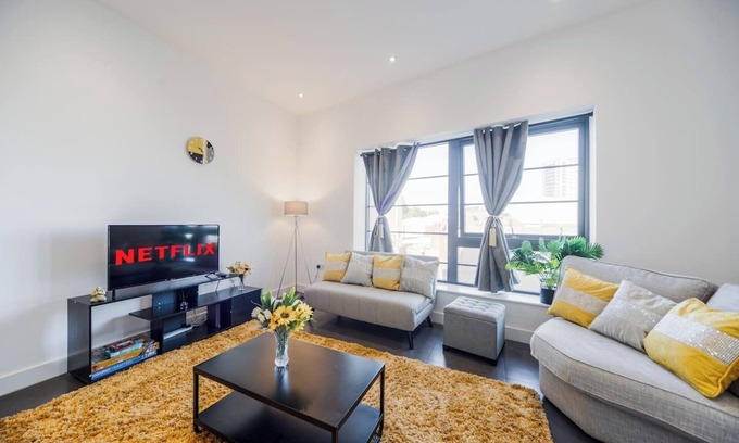 Woolwich Riverside Apartment | 2 BR flat|Parking|ExcelFast Trains|O2|Riv… - 18460