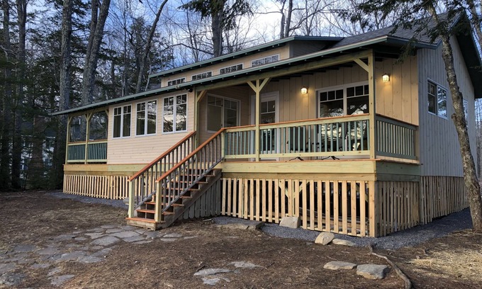 Sidney Cottage | 2 BR Lakefront Cottage in Belgrade Lakes Region