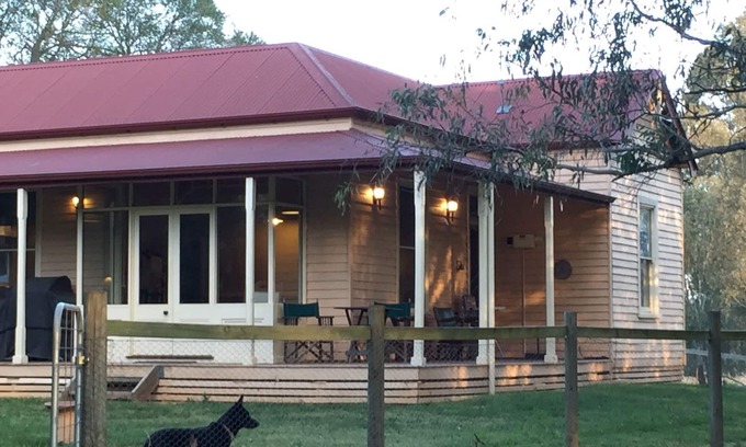 Staghorn Flat Cottage | 2 BR Lottie's Cottage, Family Farmstay,petfriendly Rural Retreat Albury-Wodonga