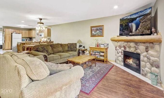 Utica House | 2 BR villa in Utica, IL