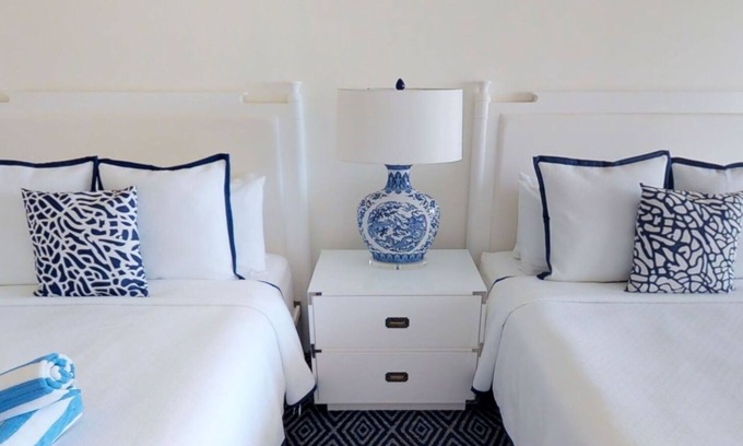 Key West Hotel | 2 Charming Oceanfront Rooms w/Full-Service Marina & Bike Rentals - Pets Welcome