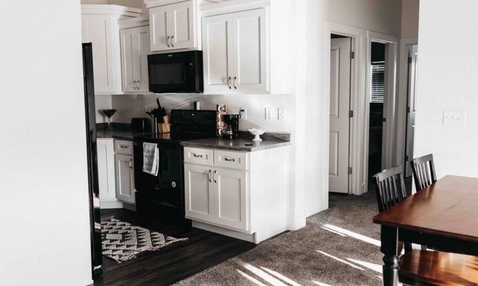 Logan Apartment | 2 Condos Next to Each Other Perfect for Groups