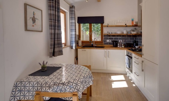 Les Alleuds Cottage | 2 connecting gites with private pool and spa - Gites de Chaignepain (Sleeps 10)