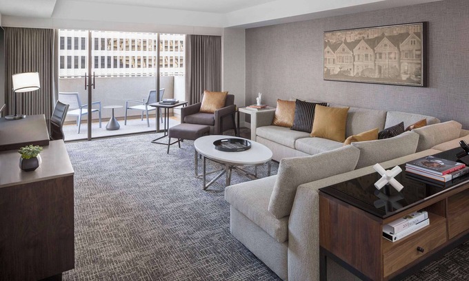 Financial District House | 2 Connecting Suites at a 4⭐️ Hotel