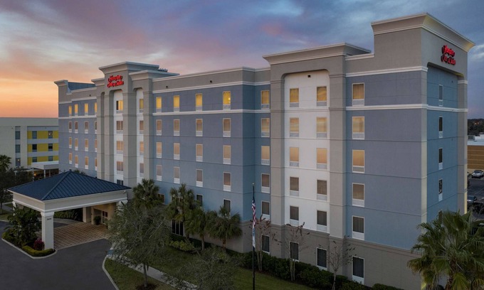 Lakeland Hotel | 2 Connecting Suites at a Hotel